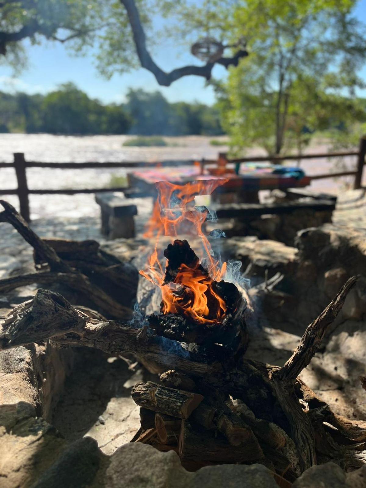 JakkalsDraai River Bush Lodge
