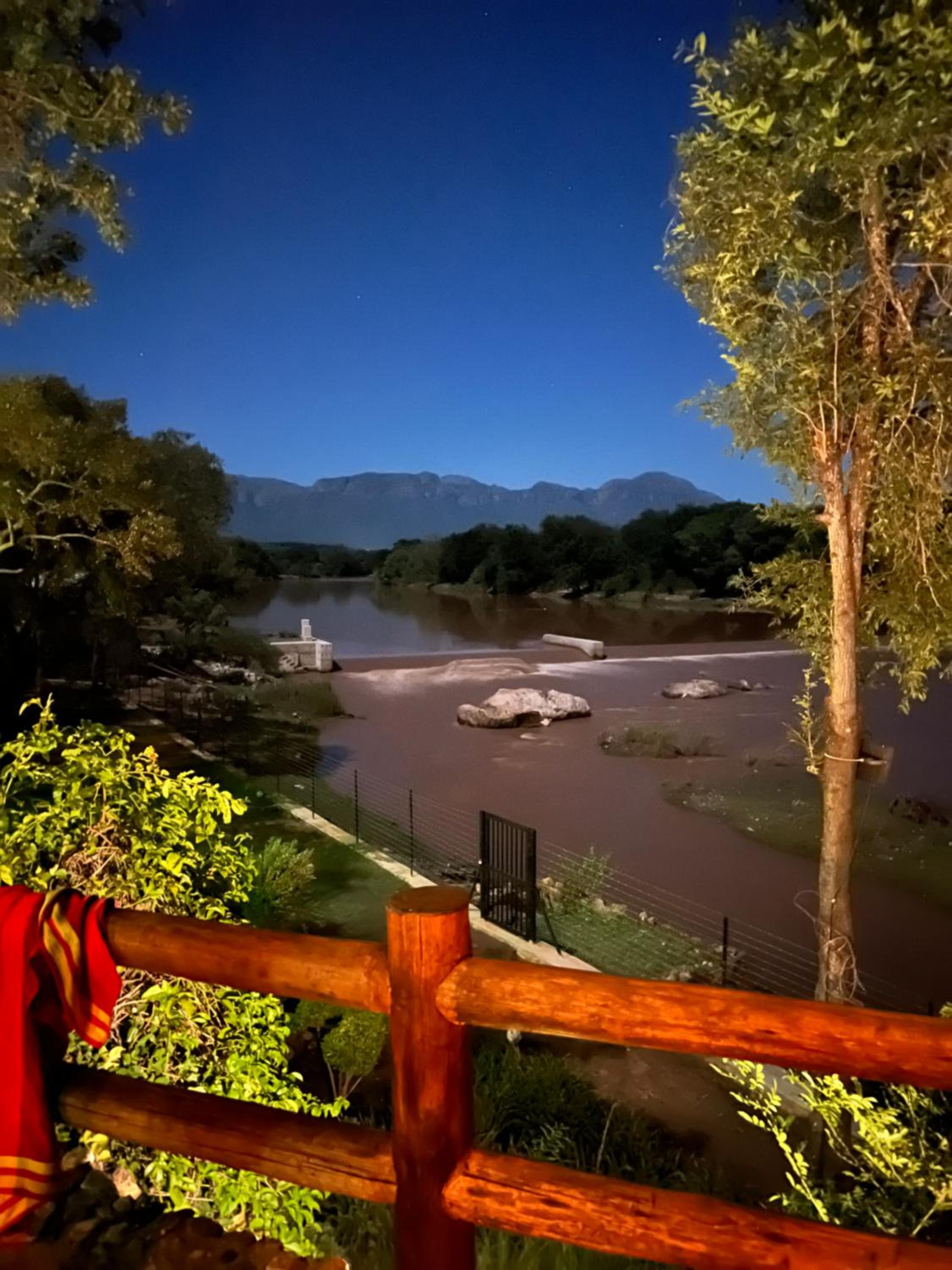 JakkalsDraai River Bush Lodge