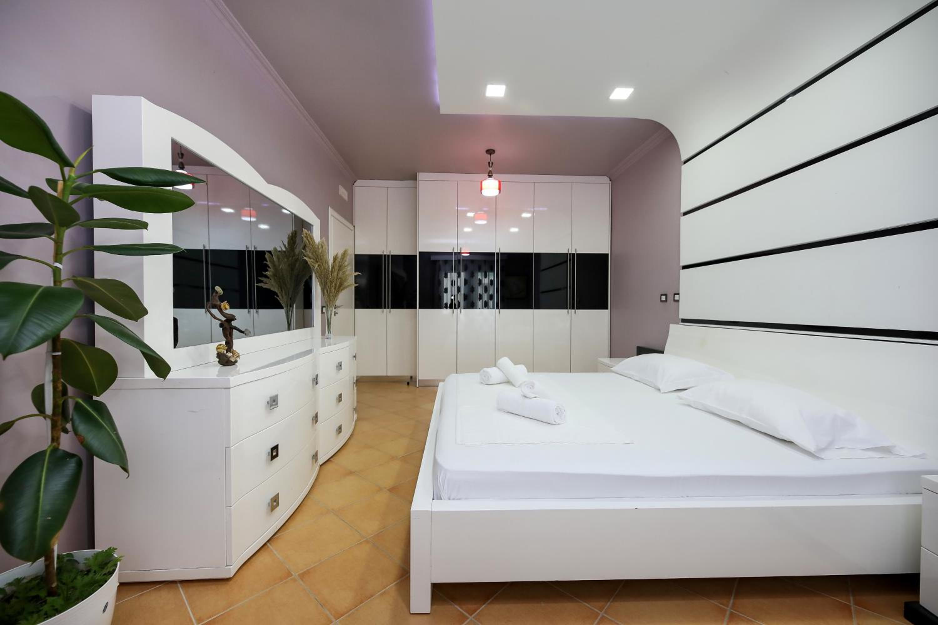 Jimi Apartments 2