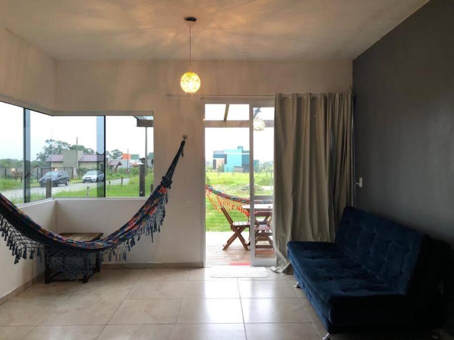 Casa aconchegante 200m da linda Lagoa Ibiraquera