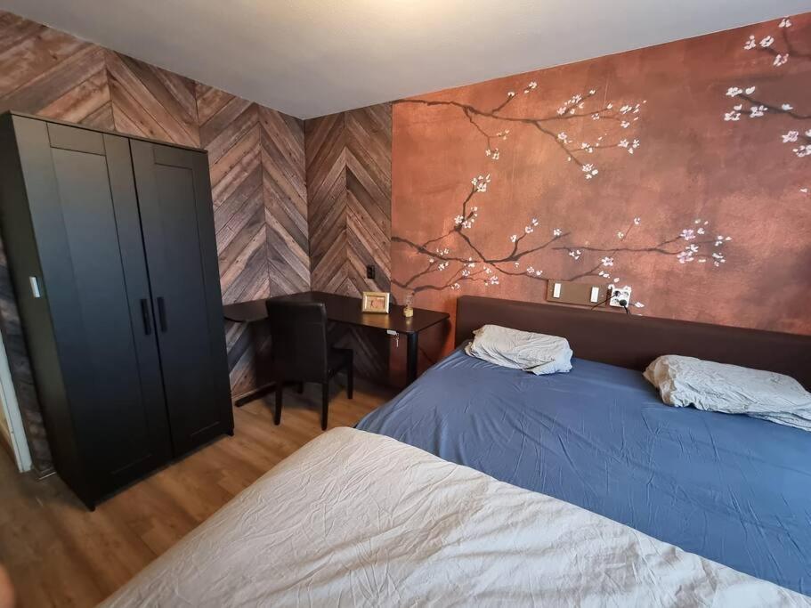 500-Mb Hi-Tech Silent Work-Home