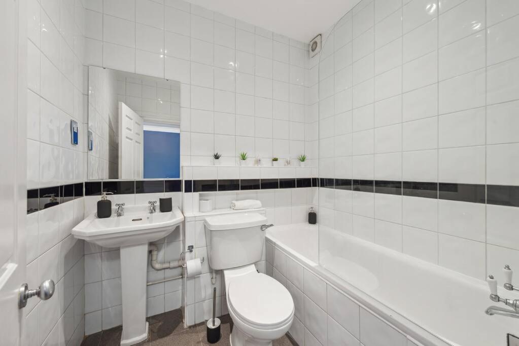 Chelsea Superior Apartment - 10 Minutes from Stadium