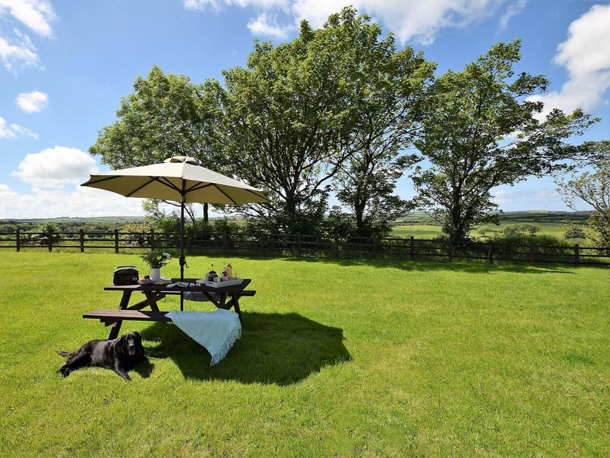 Fentrigan Manor Farm & Holiday Cottages