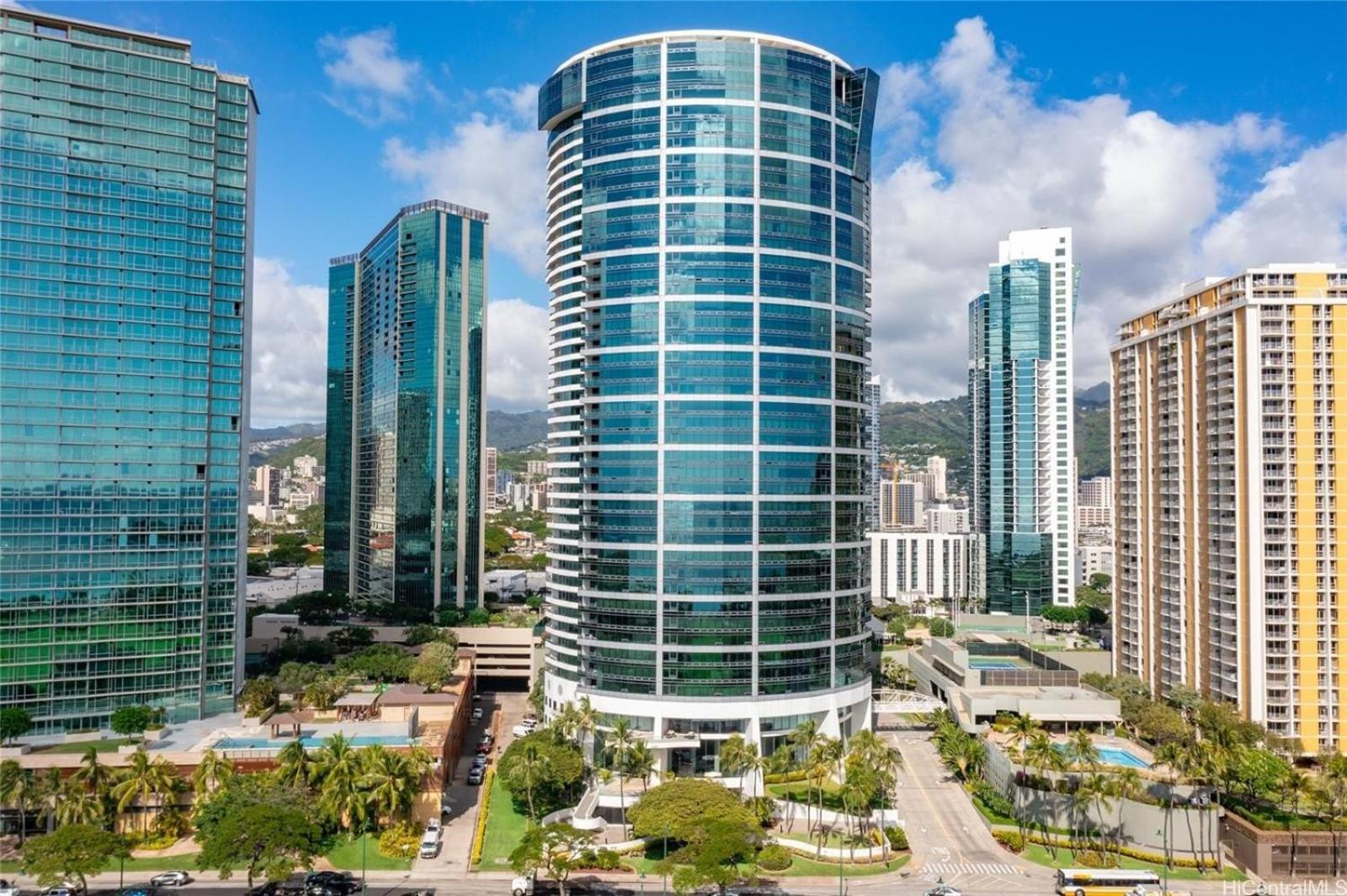 Moana Luxury Residence