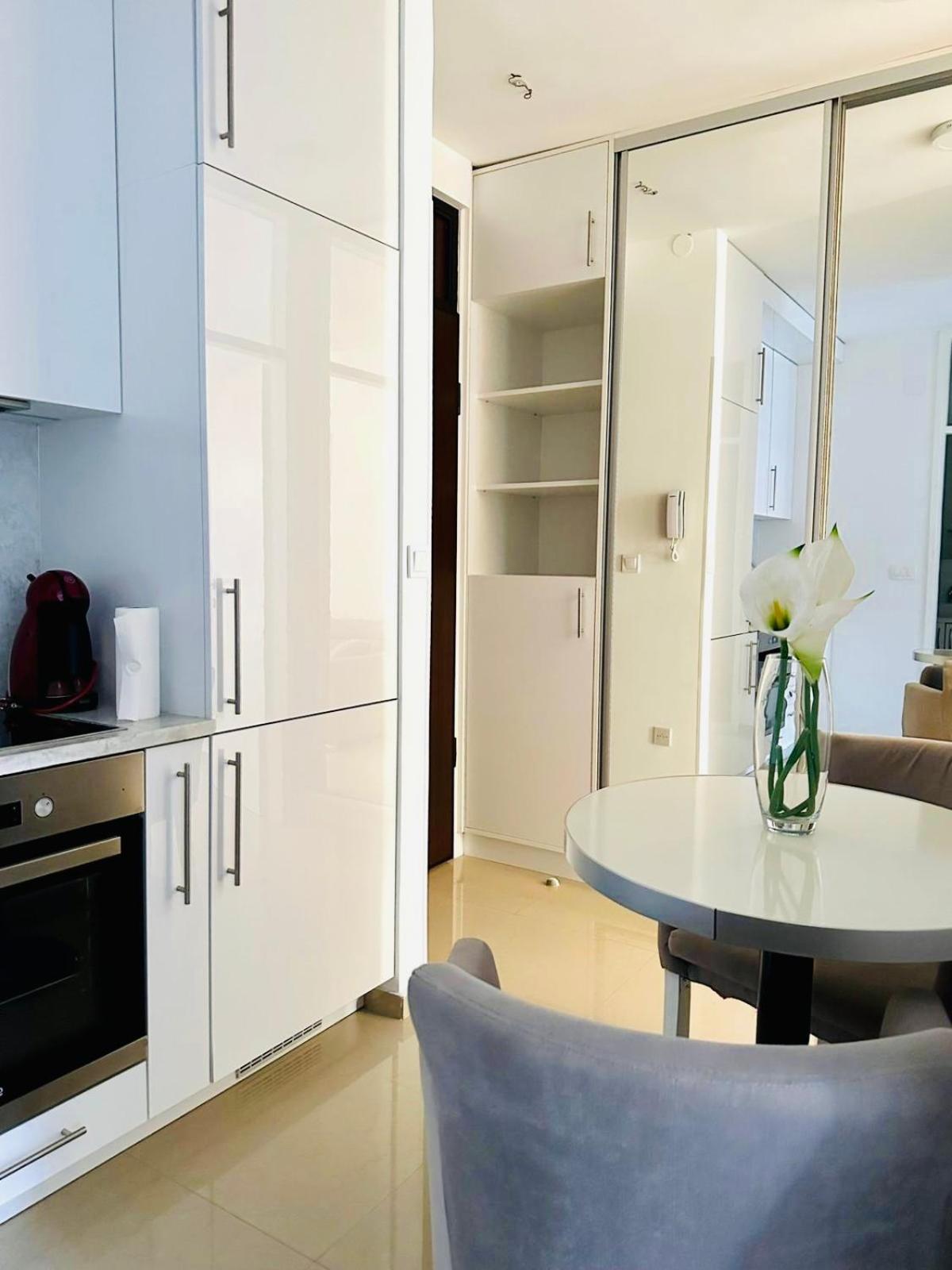 Nora Apartment