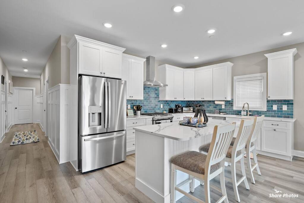 Pine Avenue Getaway