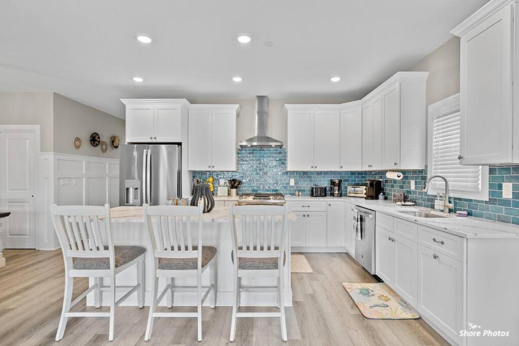 Pine Avenue Getaway