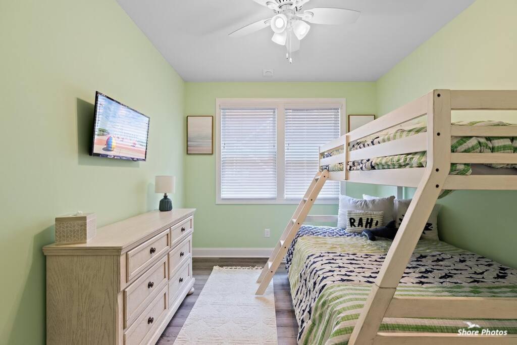 Pine Avenue Getaway