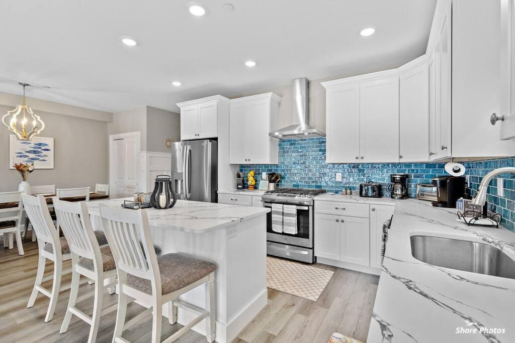 Pine Avenue Getaway