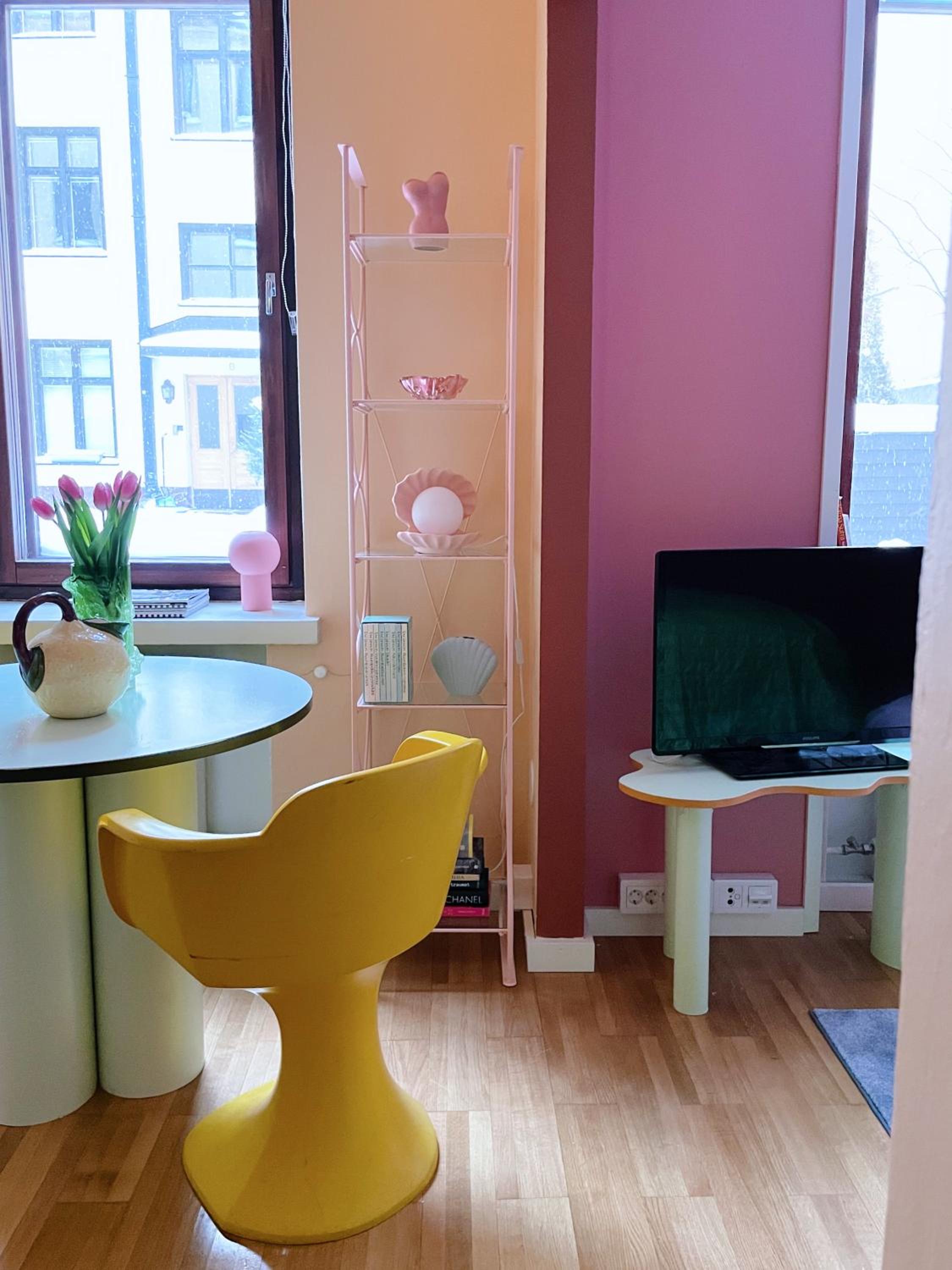Värikäs koti lähellä keskustaa