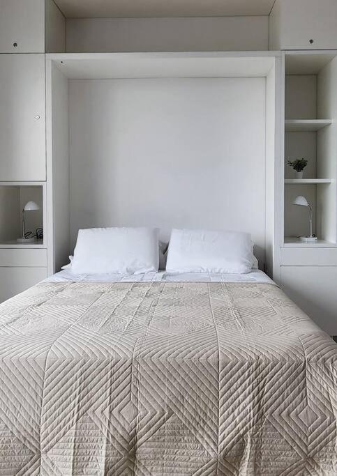Moderno Studio con balcón ideal Working Nomads - Para estadías de 15 días o más