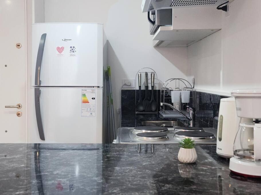 Moderno Studio con balcón ideal Working Nomads - Para estadías de 15 días o más