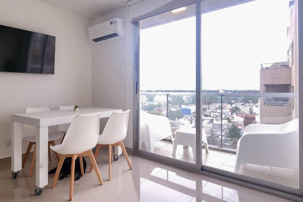 Moderno Studio con balcón ideal Working Nomads - Para estadías de 15 días o más