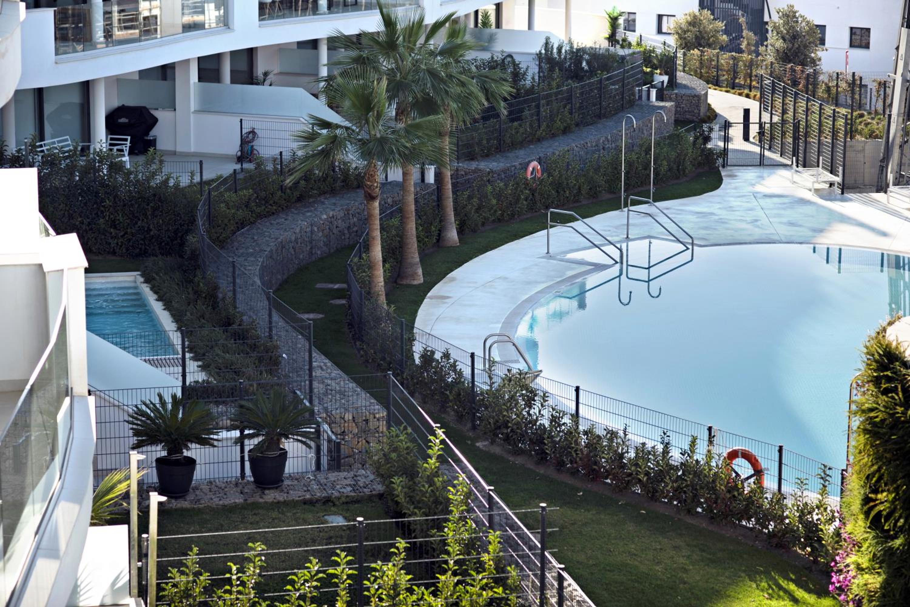 Mara's Apartments Higuerón West - Mediterranean Style - Beach & Golf - Large Sunny Terrace