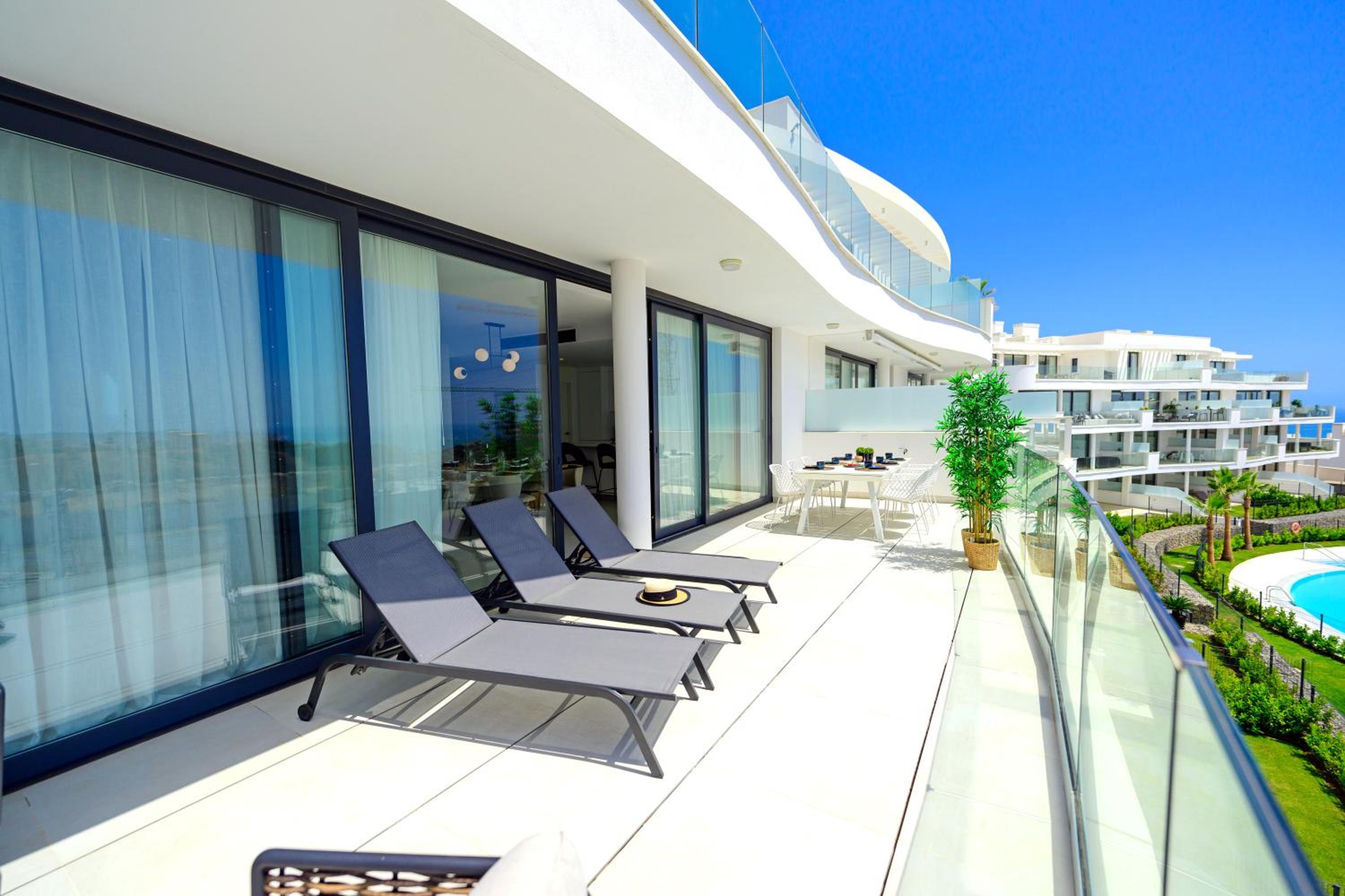 Mara's Apartments Higuerón West - Mediterranean Style - Beach & Golf - Large Sunny Terrace