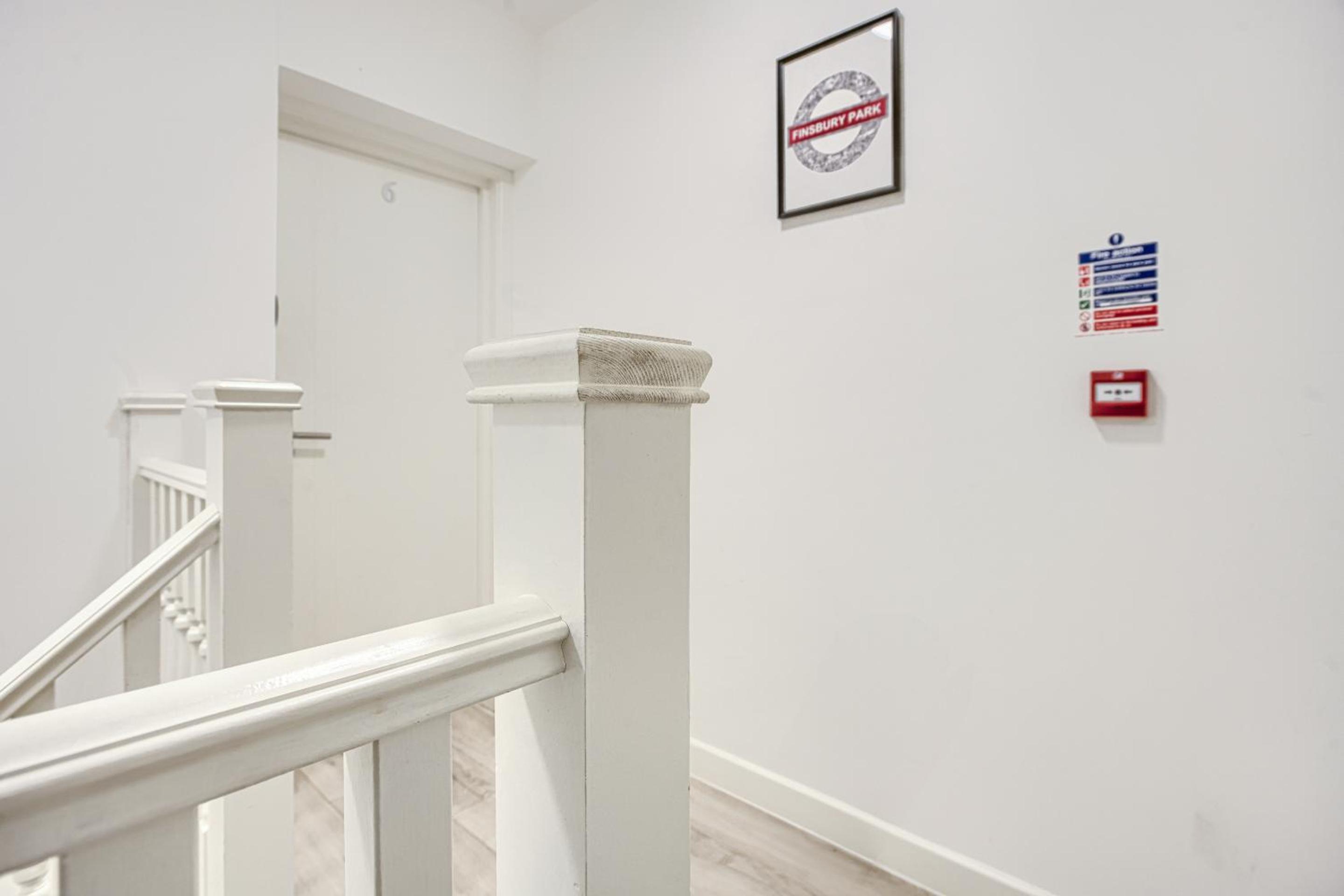 The Finsbury Deluxe Apartments