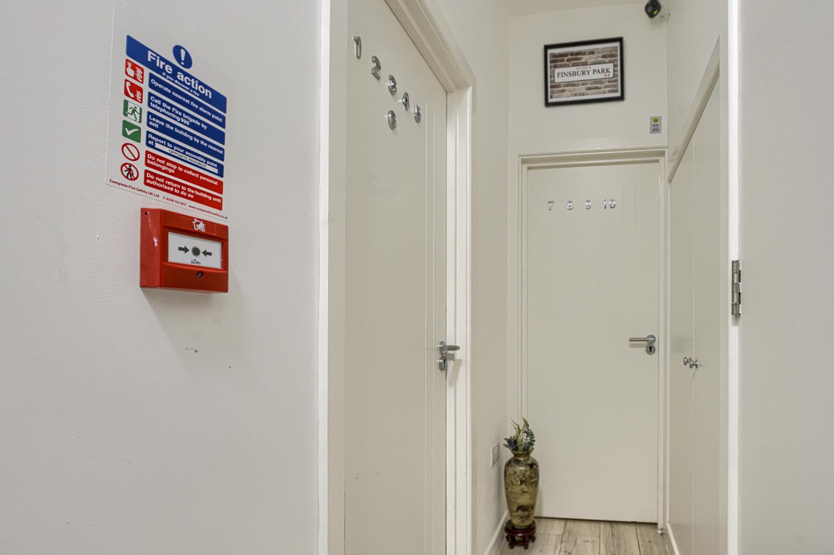 The Finsbury Deluxe Apartments