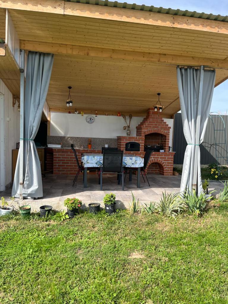 Mimi house