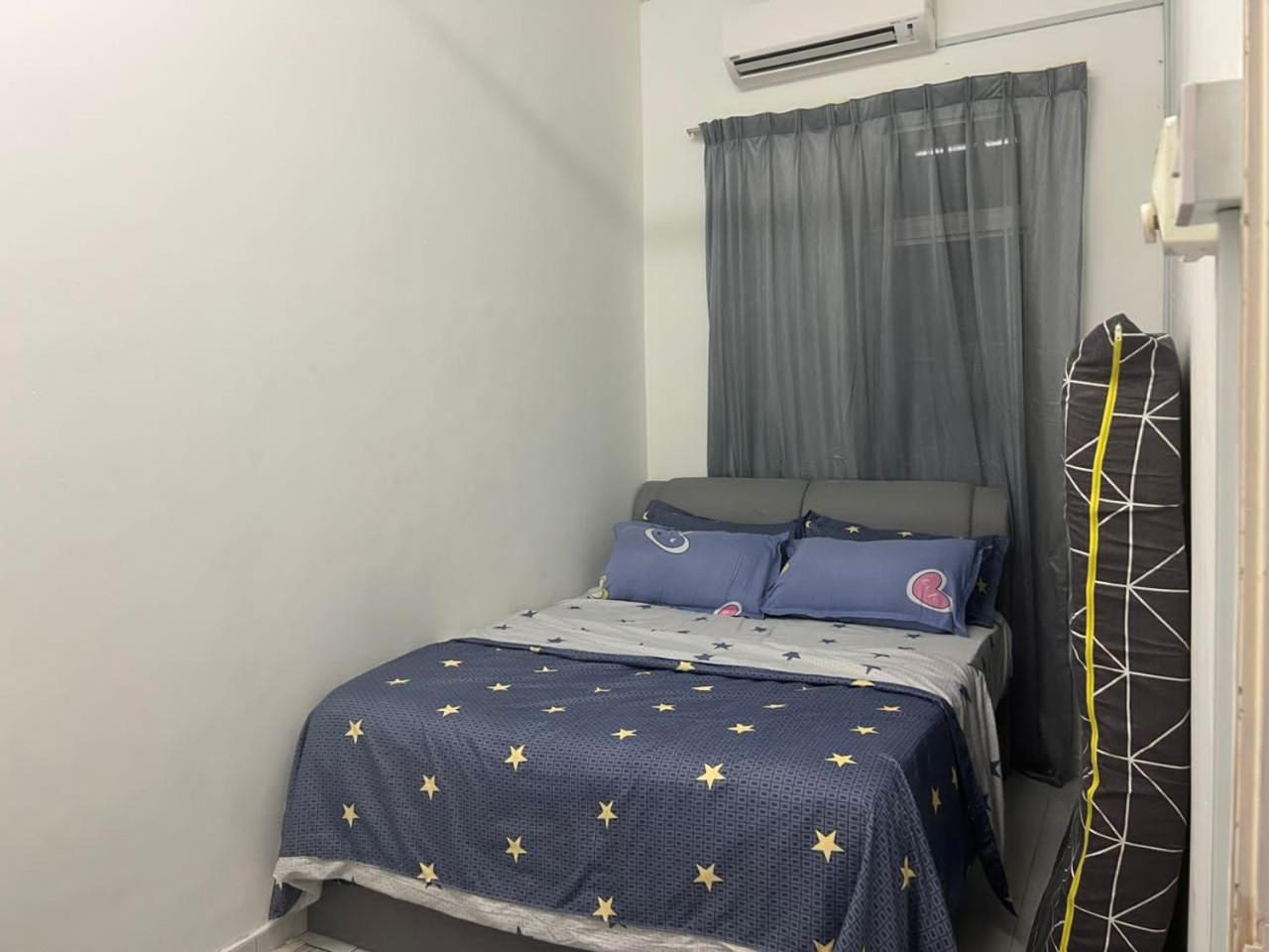 Nilai Bronizam Homestay photo 3