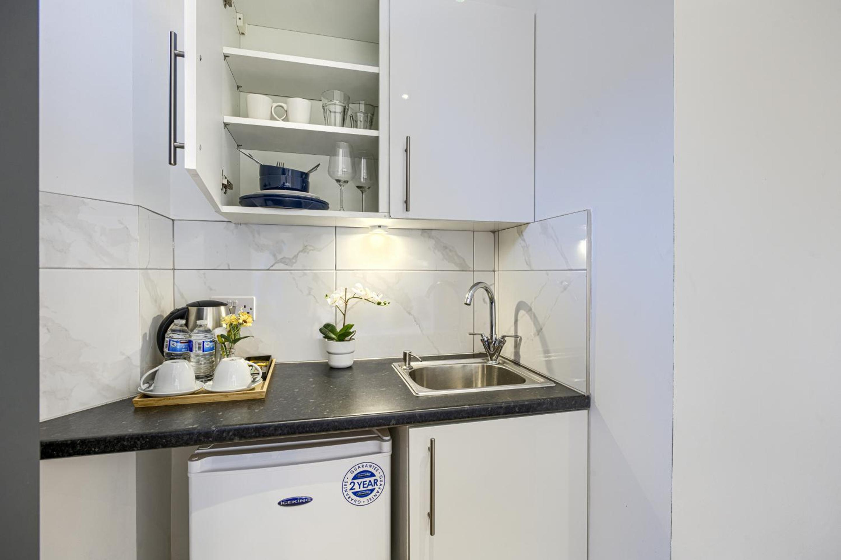 The Finsbury Deluxe Apartments