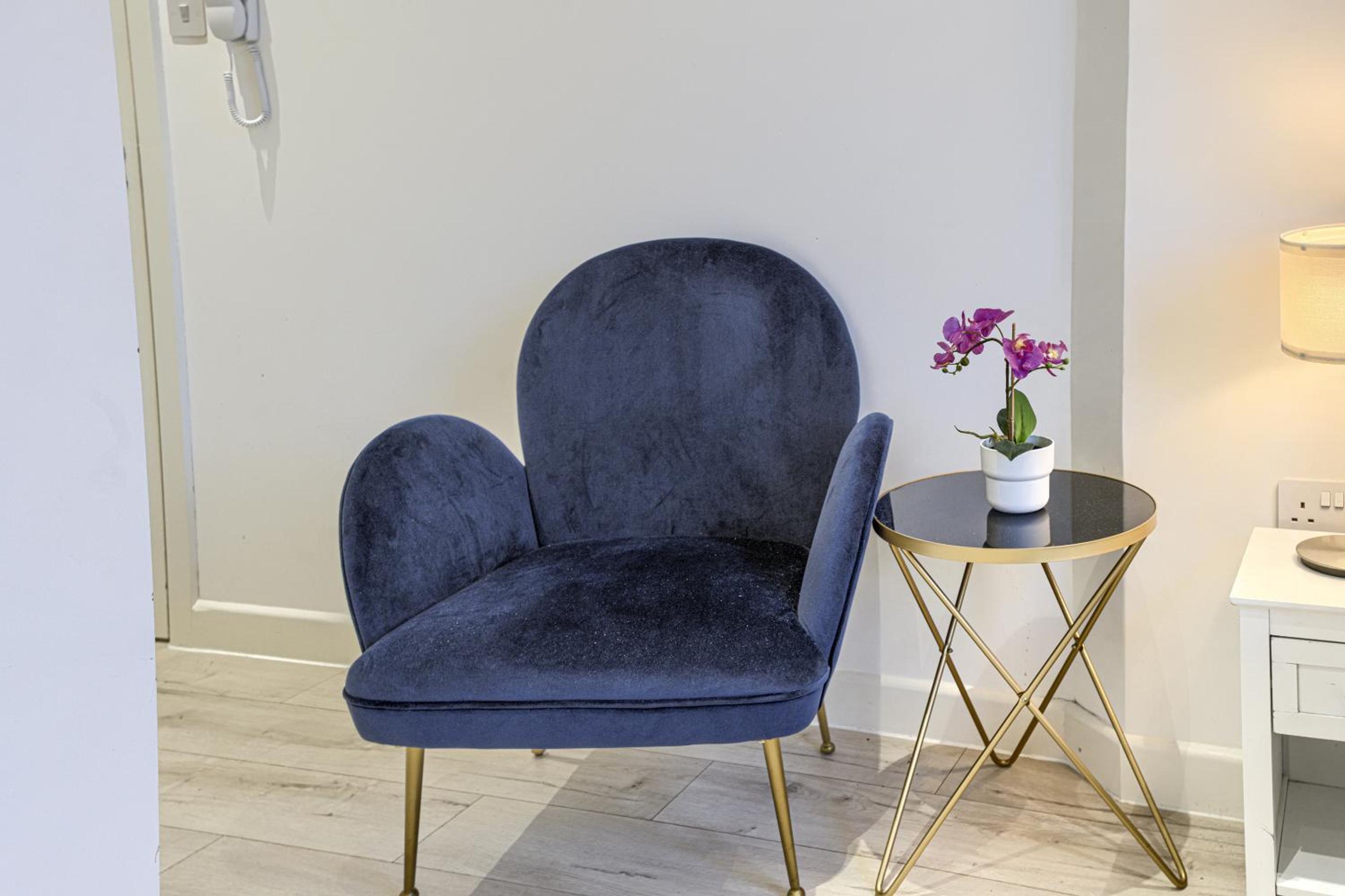 The Finsbury Deluxe Apartments