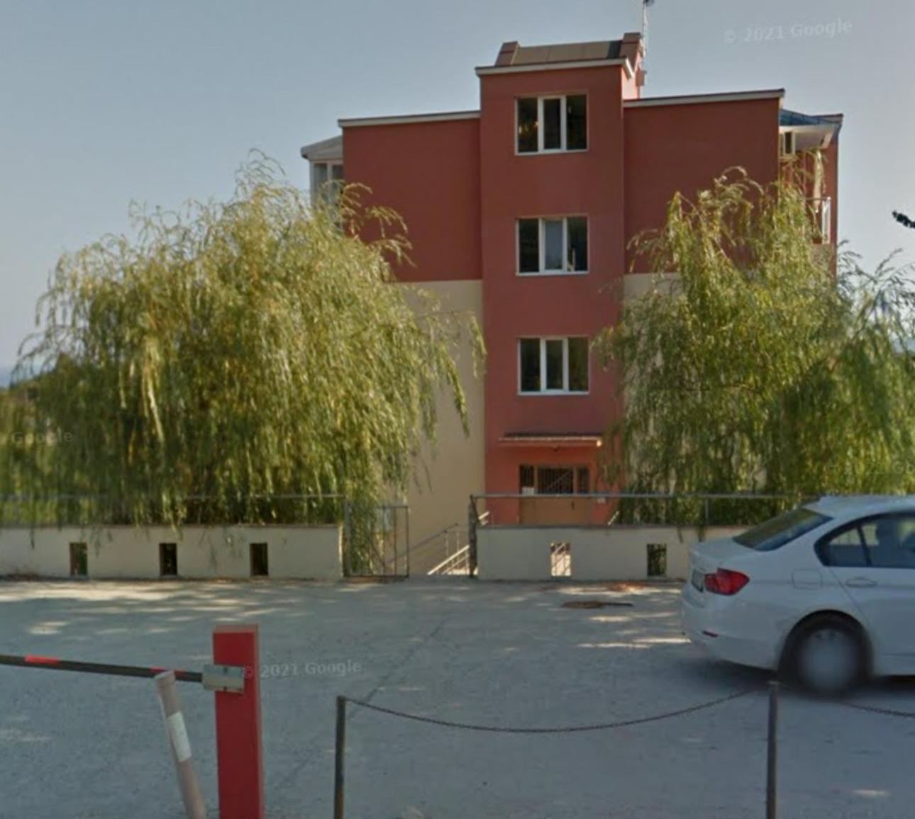 BRIZ apartment; 2 bdr; 6 guests; private parking