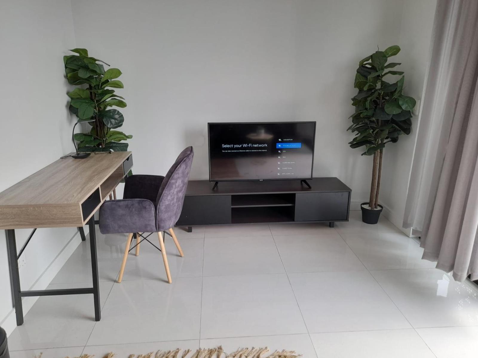 Luxurious, affordable Ellipse apartment