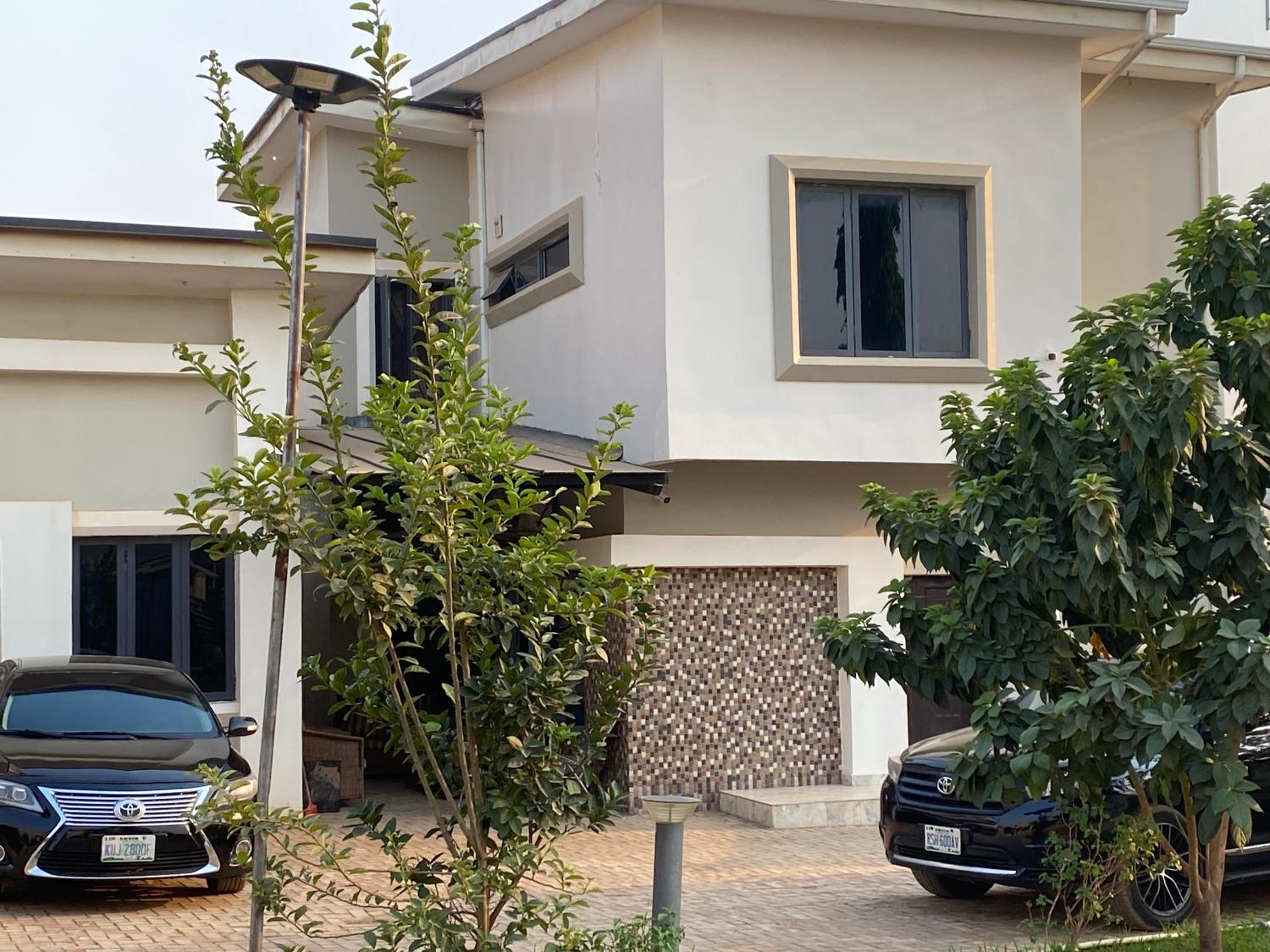 Zurik Apartments