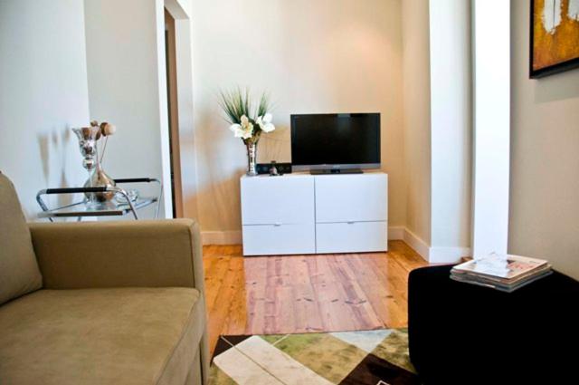 Cosy and Renewed T2 Apartament in Campolide - D view 2