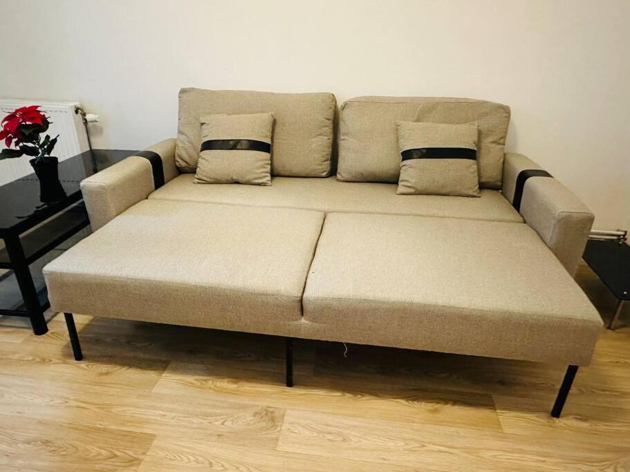 Modern & Comfortable City Center Oasis~King Bed !