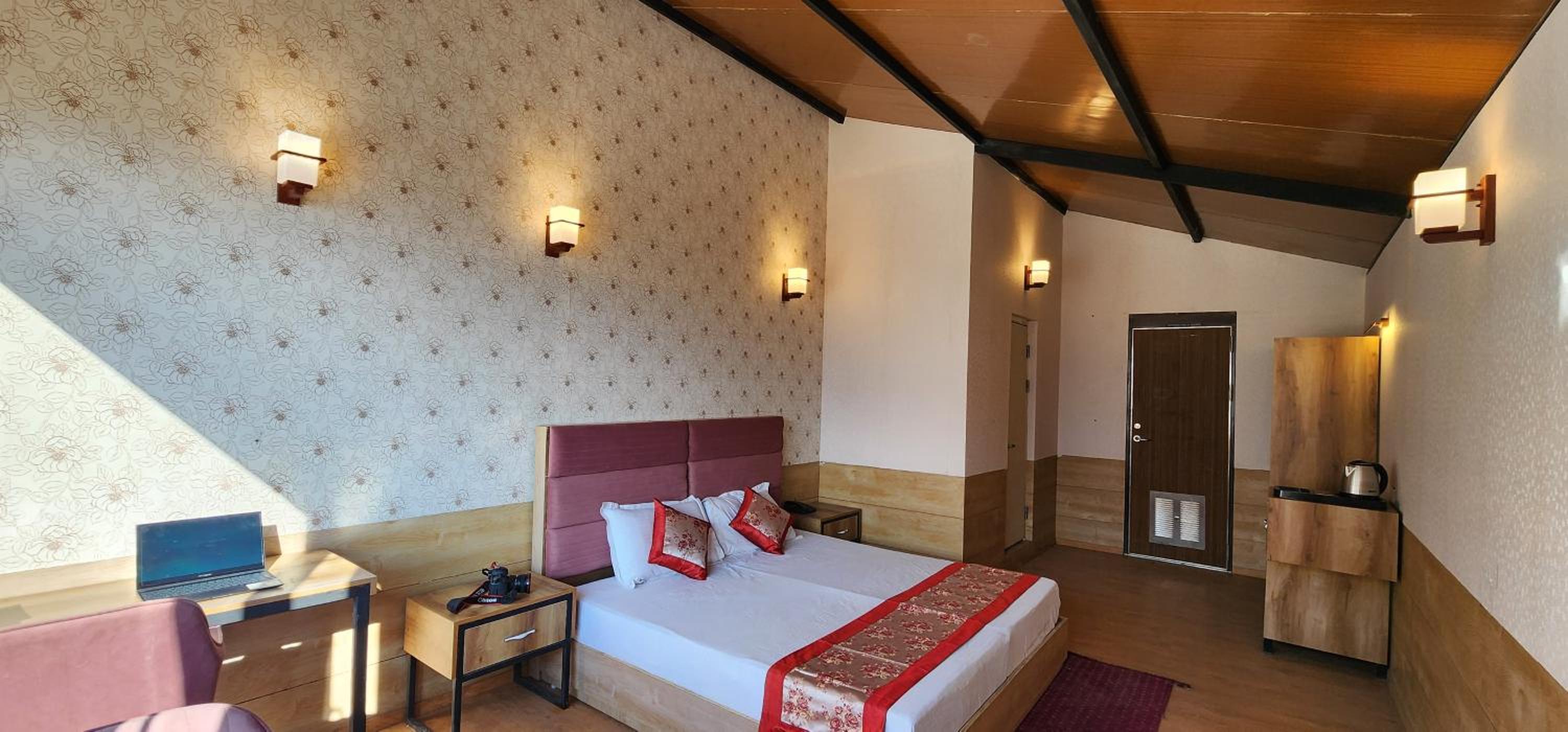 Spiti Villa Himalayan Brothers