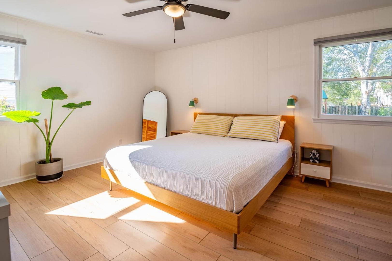 Private Mid-Century Modern Home - Fall Specials view 4