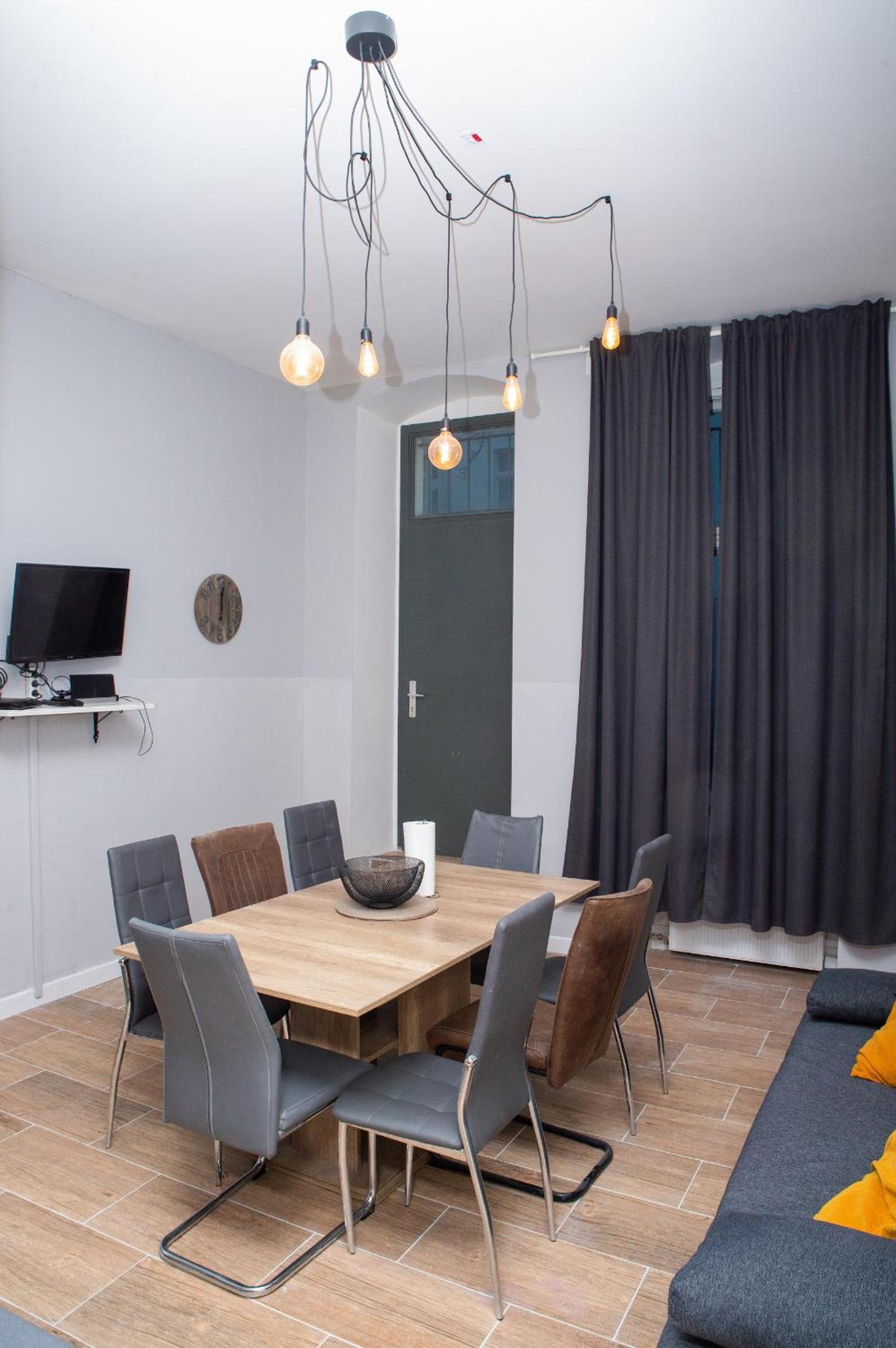 BIG 4ROOMS CENTRAL CITY APARTMENT KURFÜRSTENDAMM