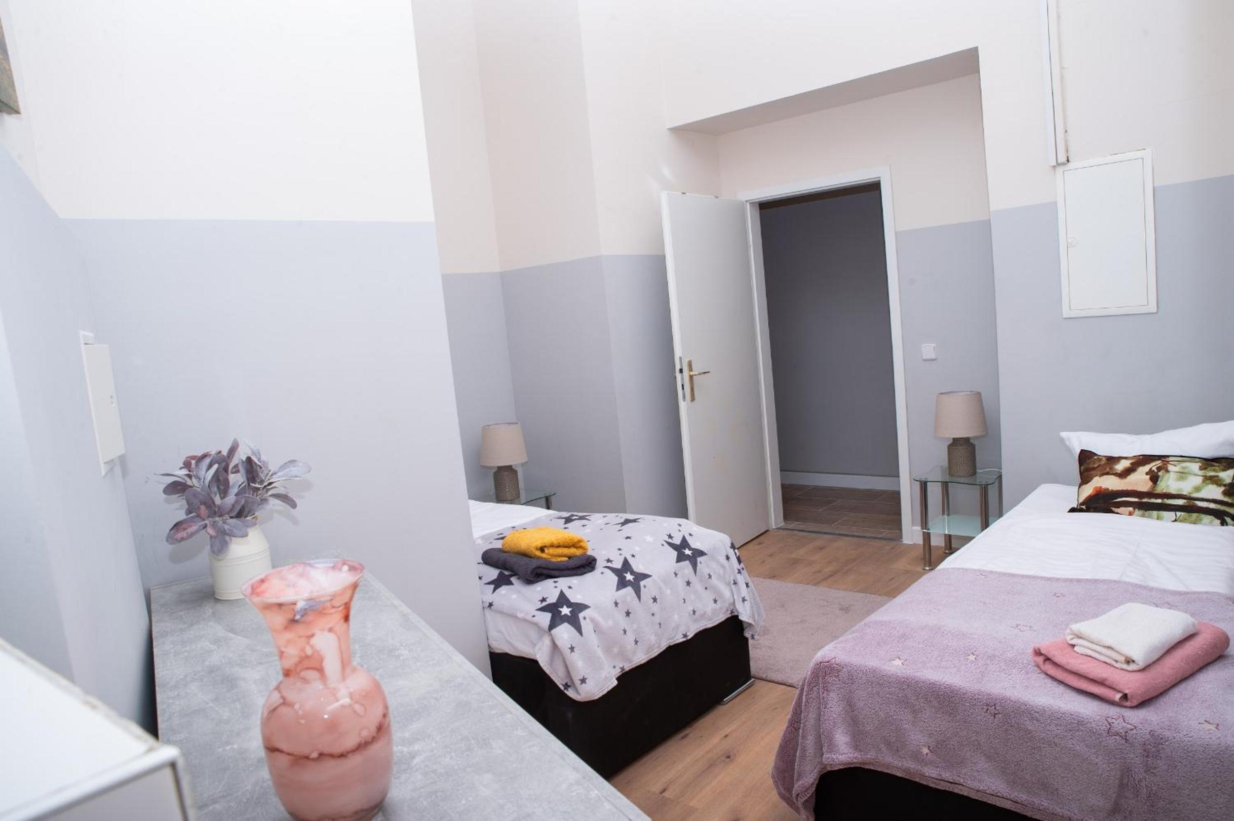 BIG 4ROOMS CENTRAL CITY APARTMENT KURFÜRSTENDAMM
