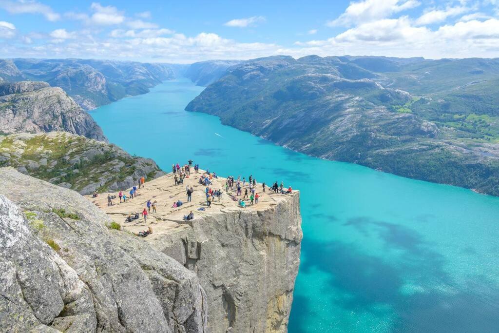 Magical Seaview and close to Preikestolen