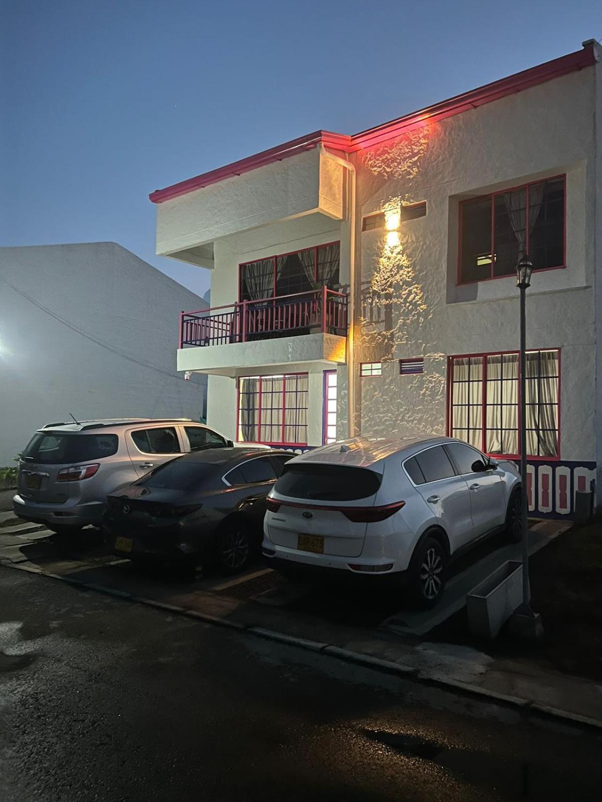 apartaestudios las astromelias salento