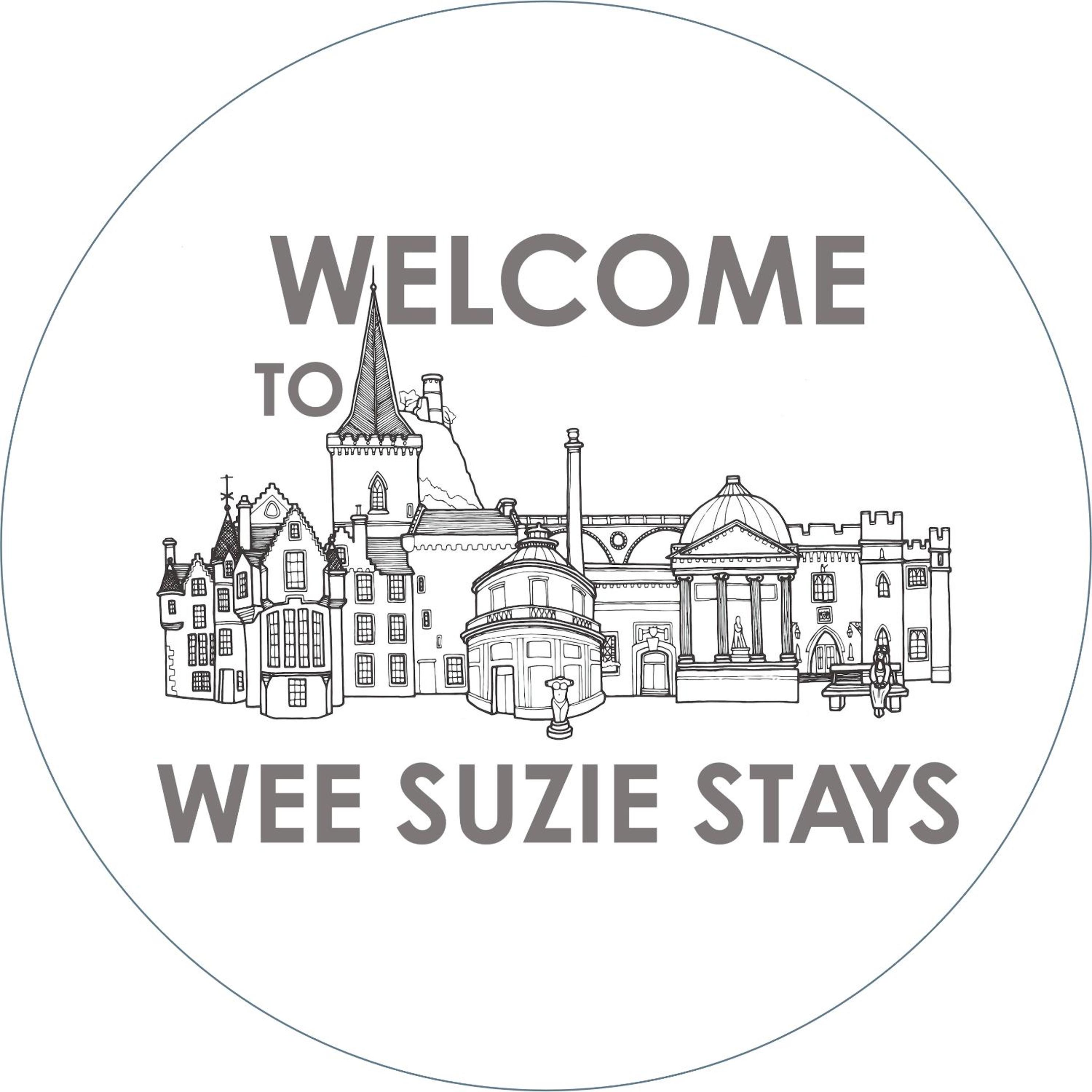 WEE SUZIE STAYS - Stunning George St Apartment view 2