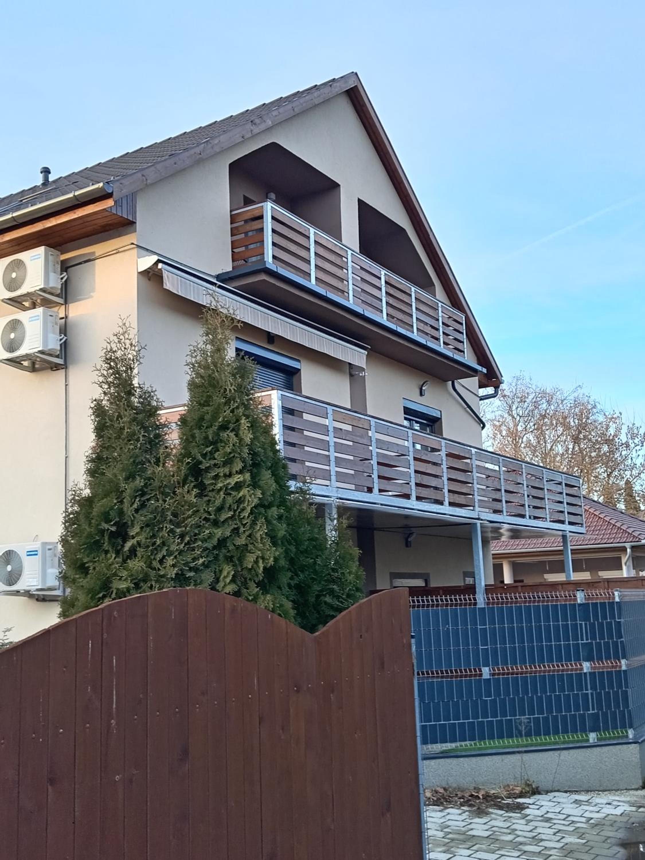 Lokomotív Apartman