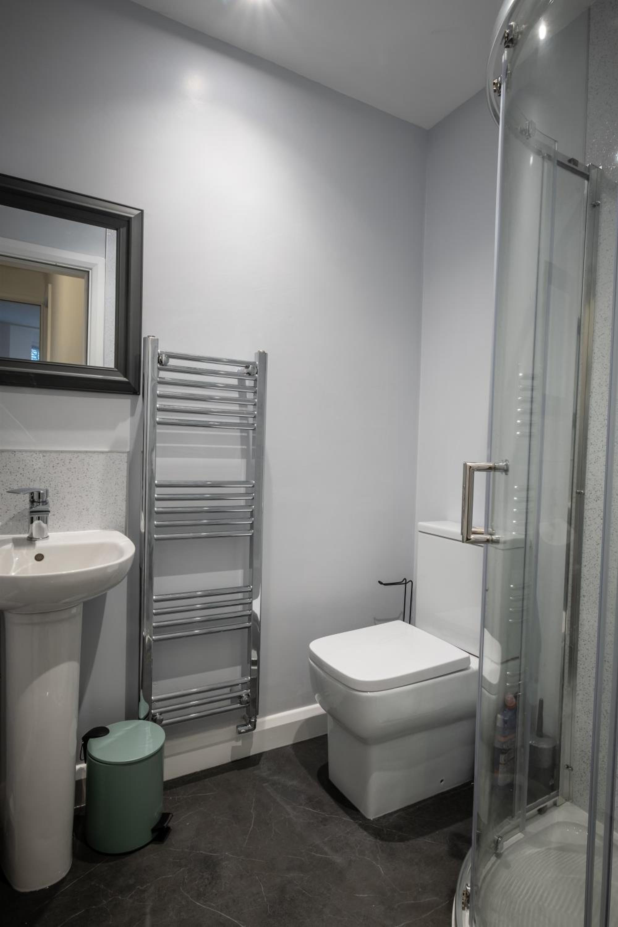 Seaside Apartments in the Centre of Morecambe view 3