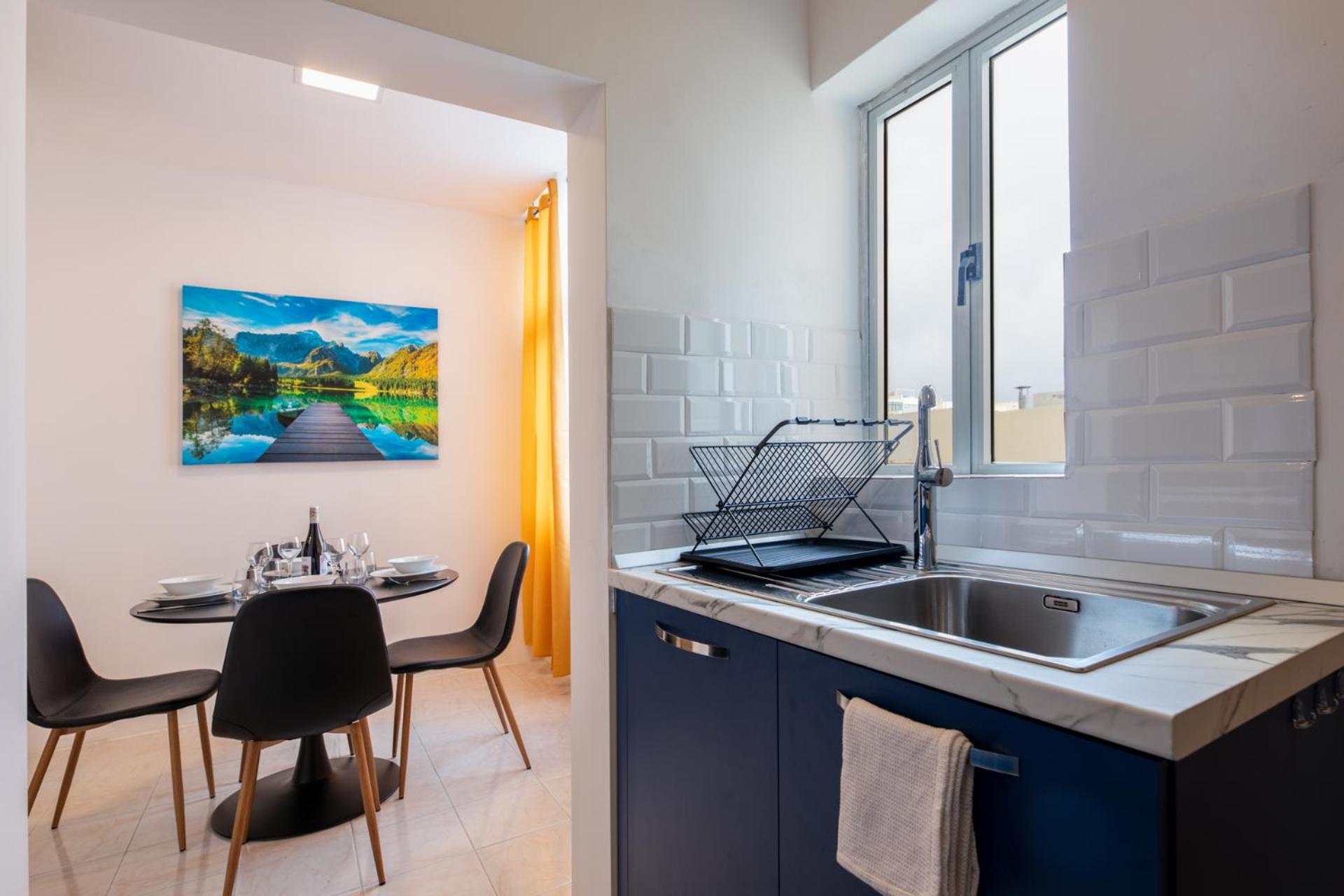 Chic 1BR Retreat in St Julian's by Holi photo 2
