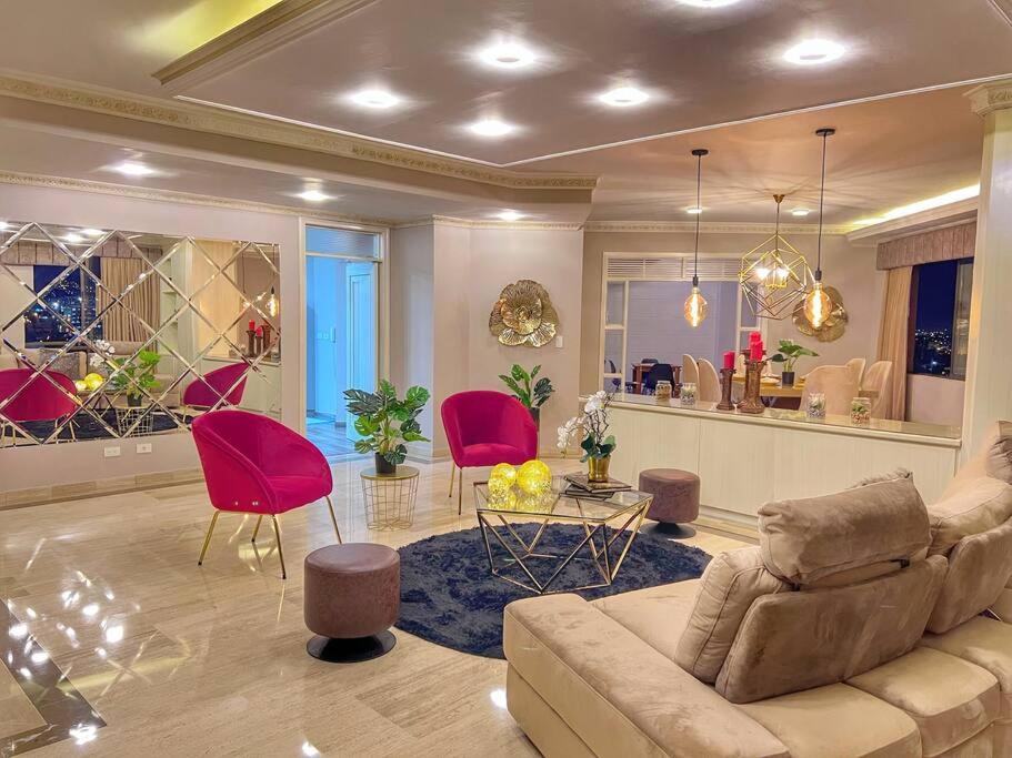 Luxury Penthouse with stunning city view