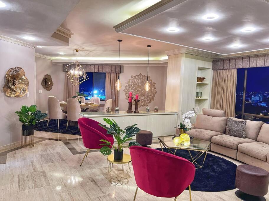Luxury Penthouse with stunning city view
