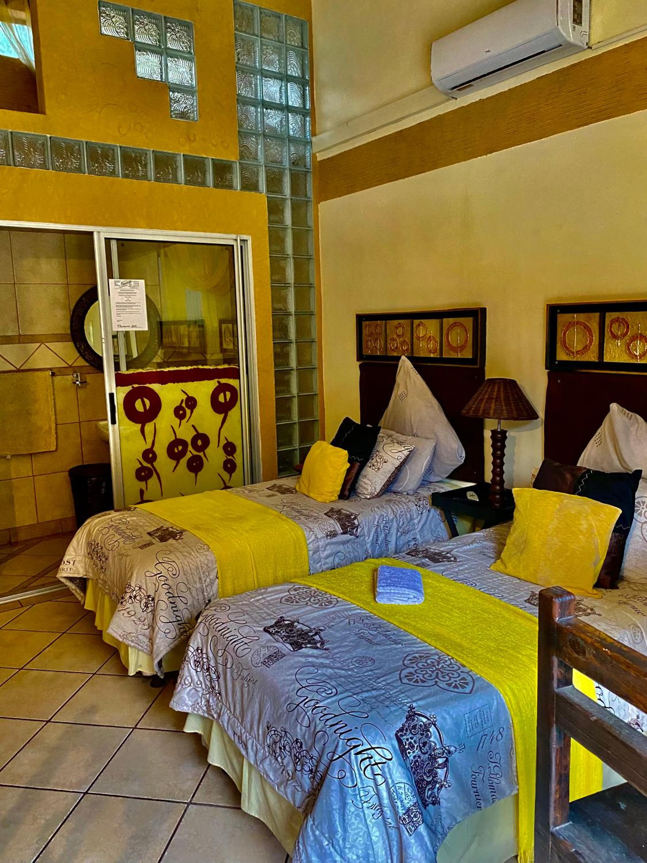Manhattans Suites