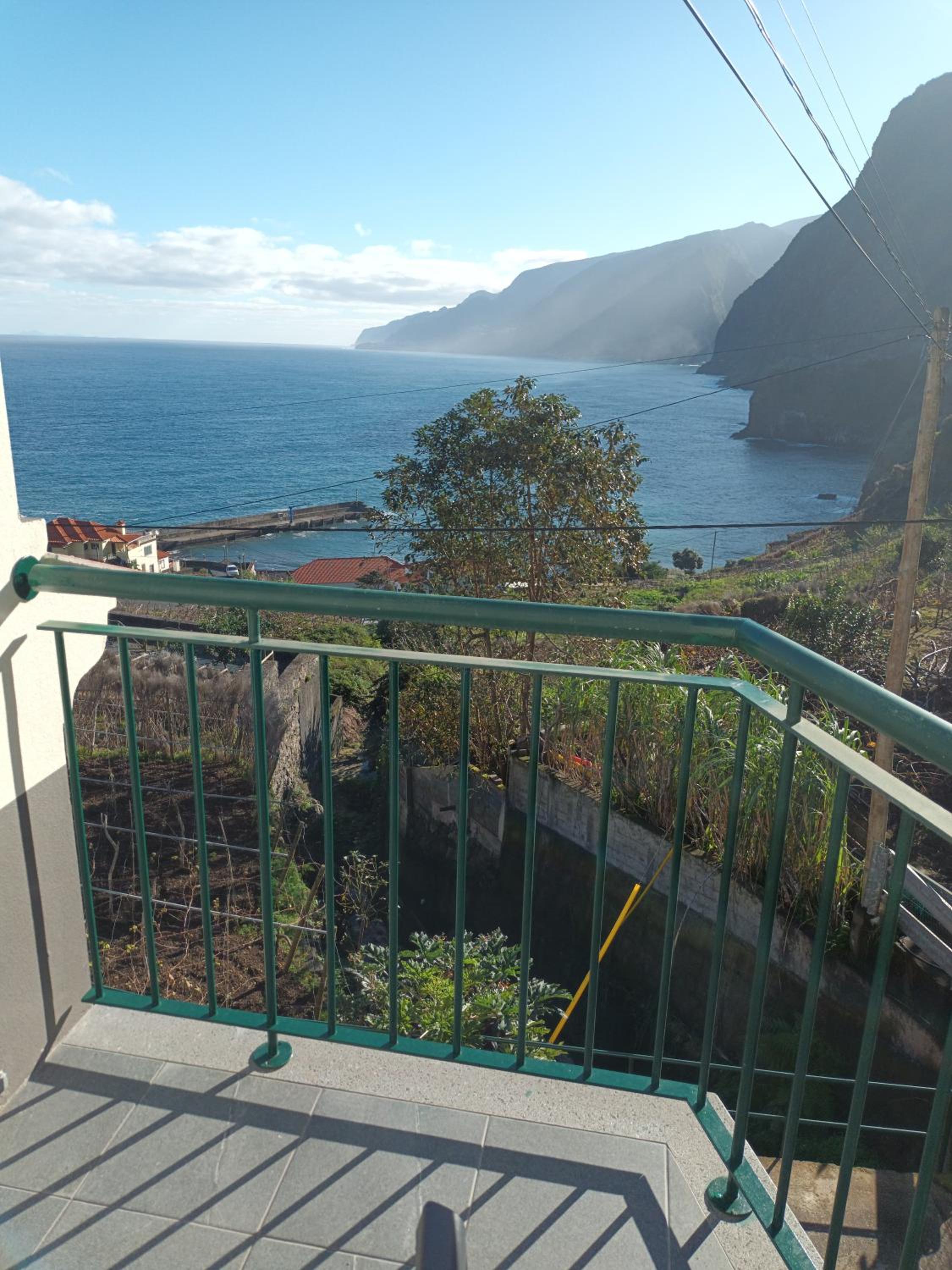 Sunrise Bay - Modern Flat with stunning views view 5