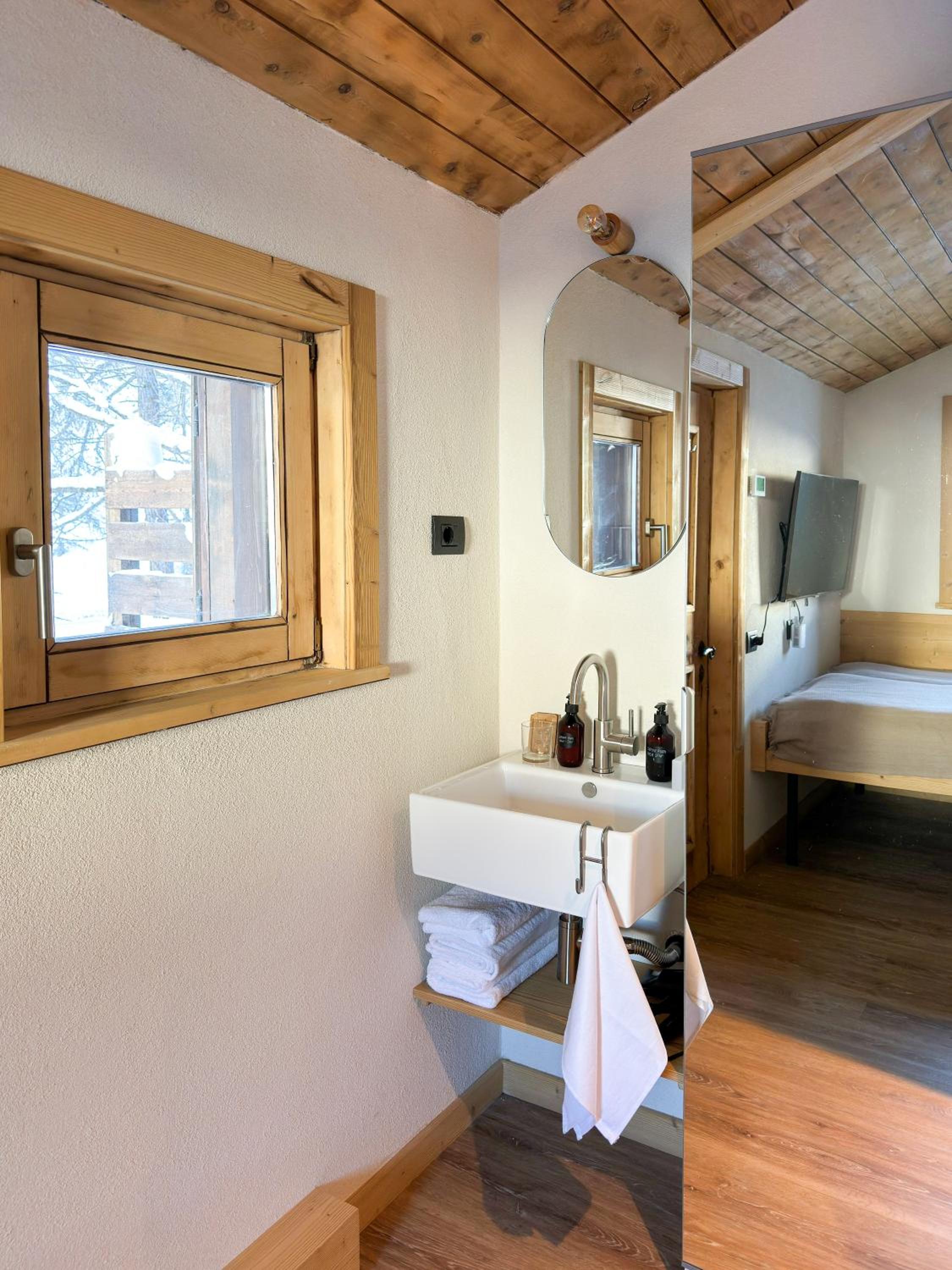 Stilla Mini Room