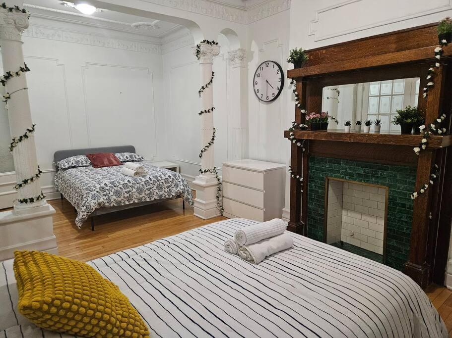 Mona Bella Beautiful Home In Mile End