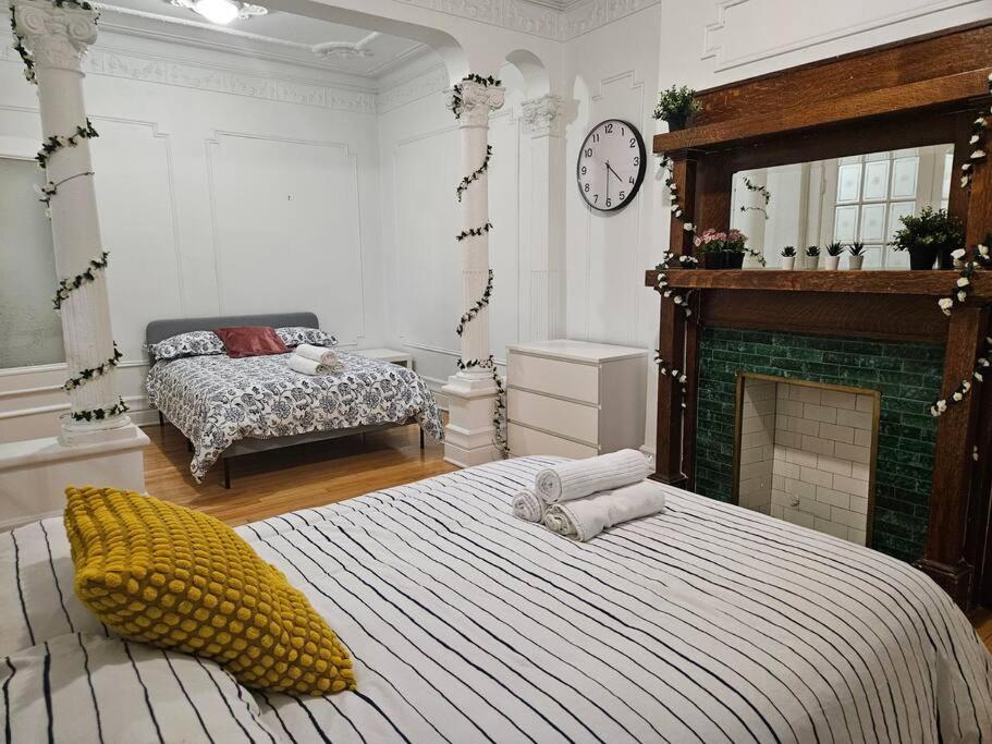 Mona Bella Beautiful Home In Mile End