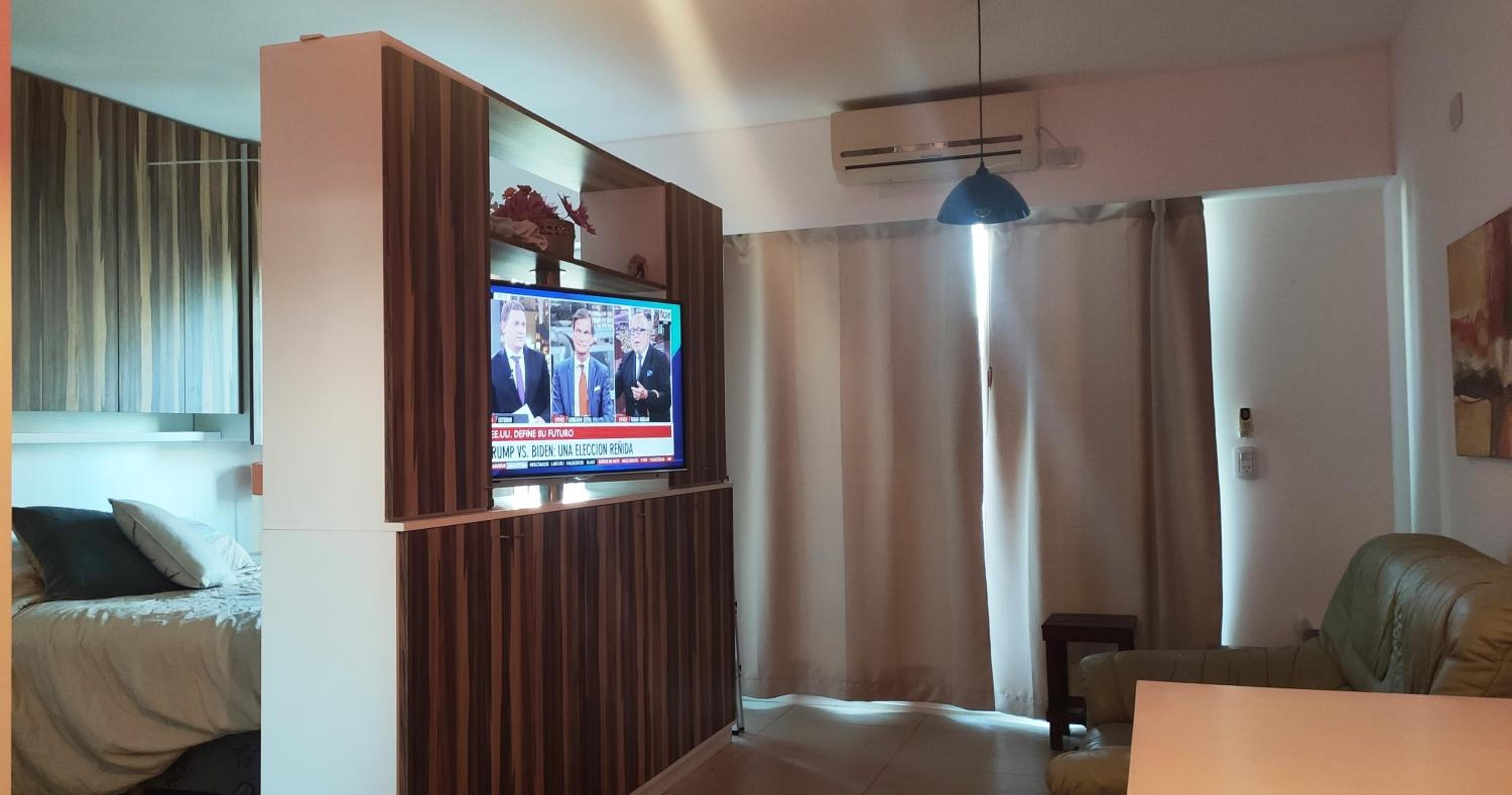 Amplio Monoambiente Dividido 45 m2. Flores.