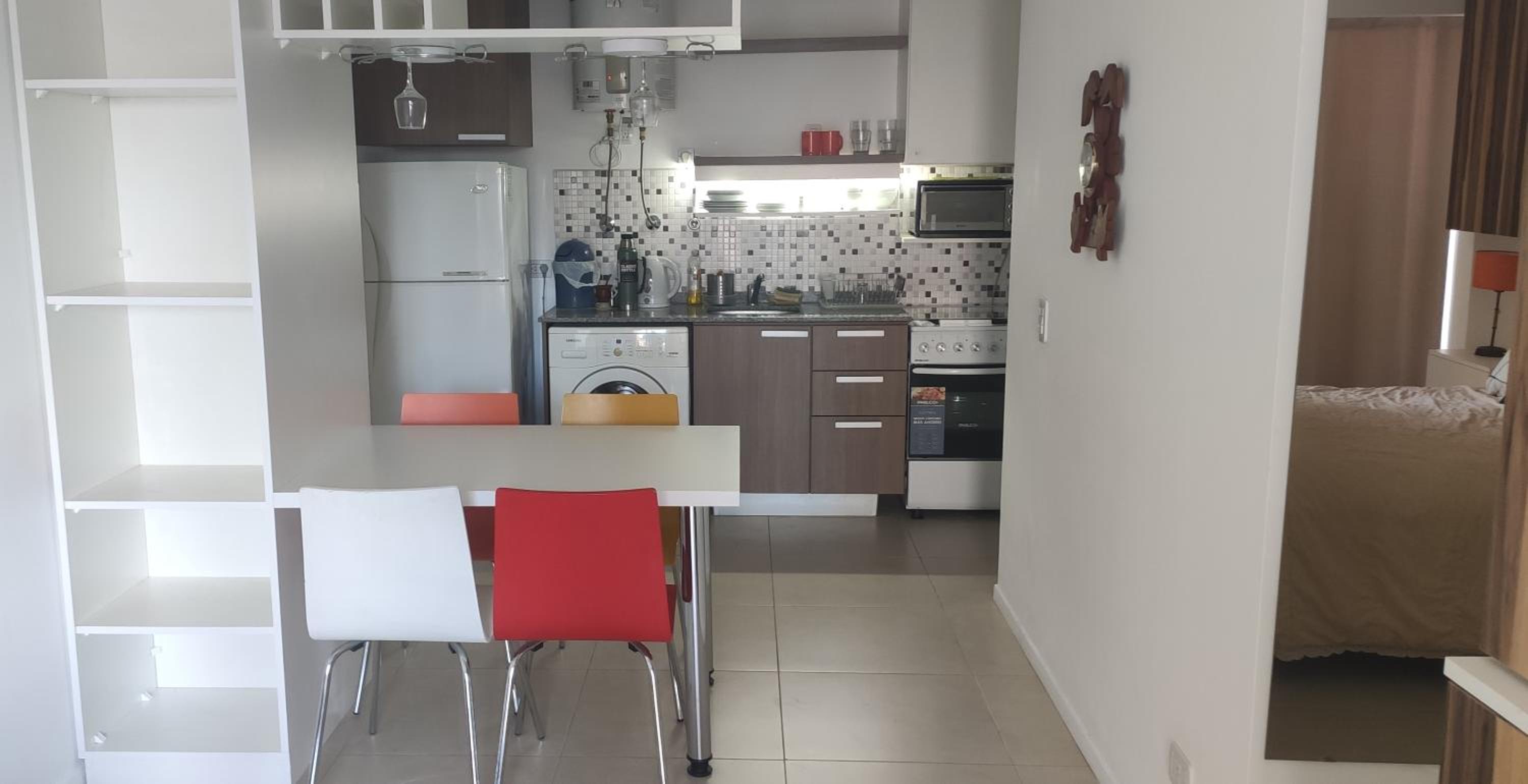 Amplio Monoambiente Dividido 45 m2. Flores.