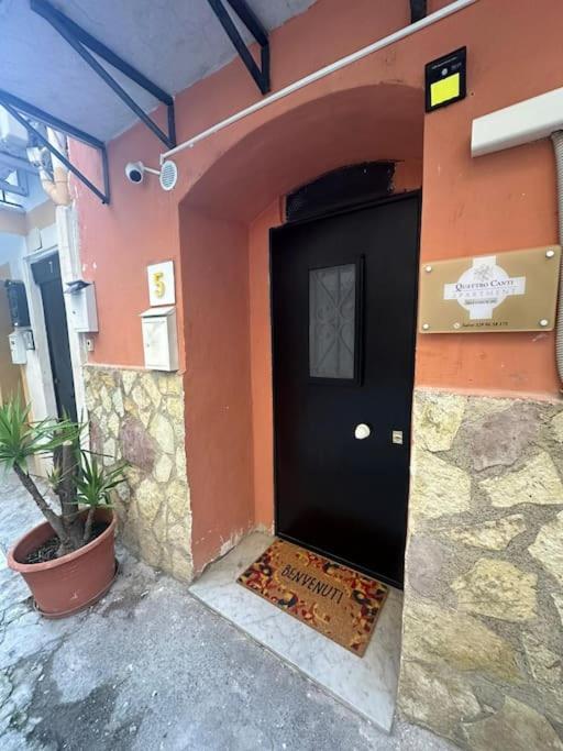 Quattro canti apartment Palermo centro storico view 4